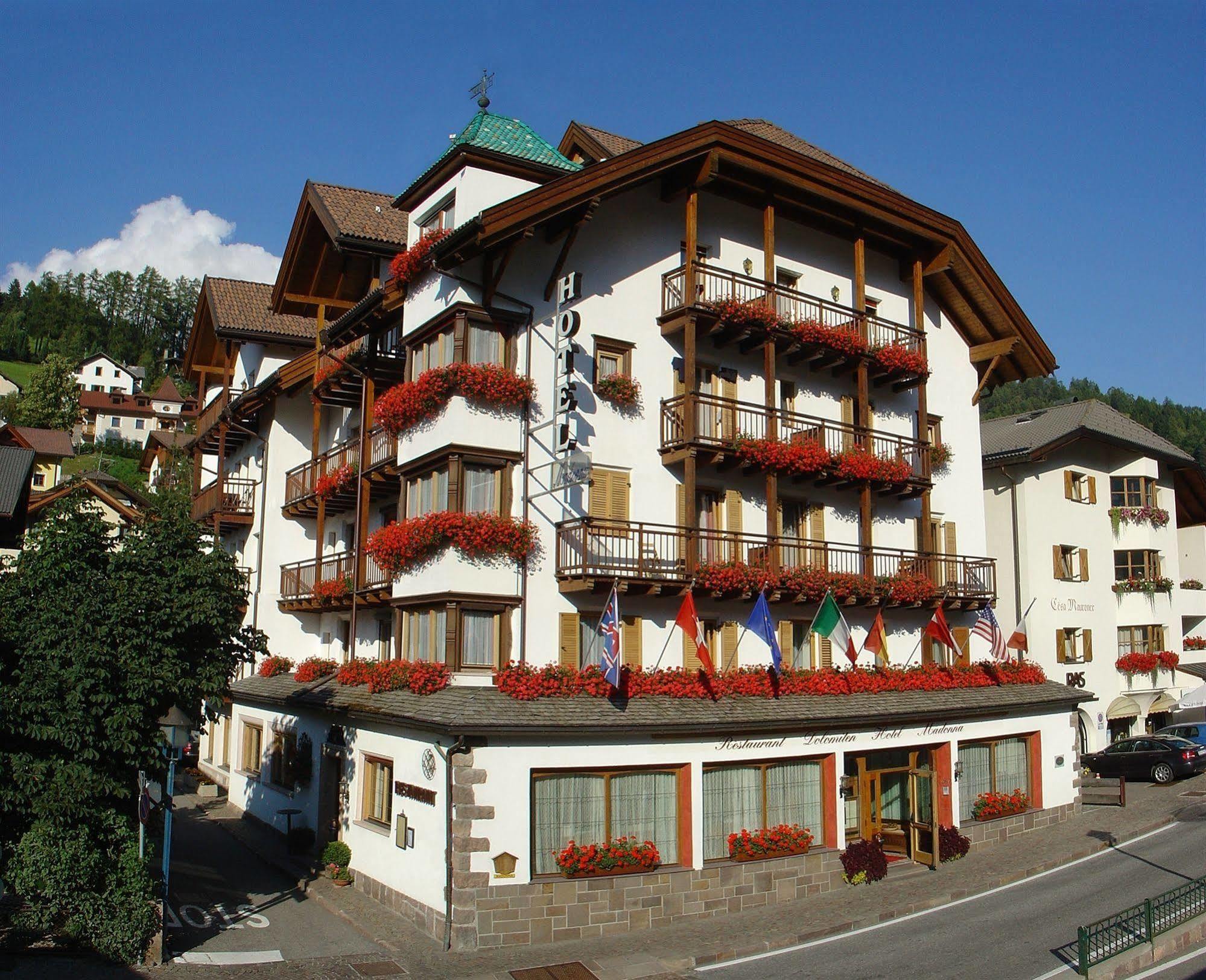 Hotel Dolomiti Madonna Ortisei Kültér fotó